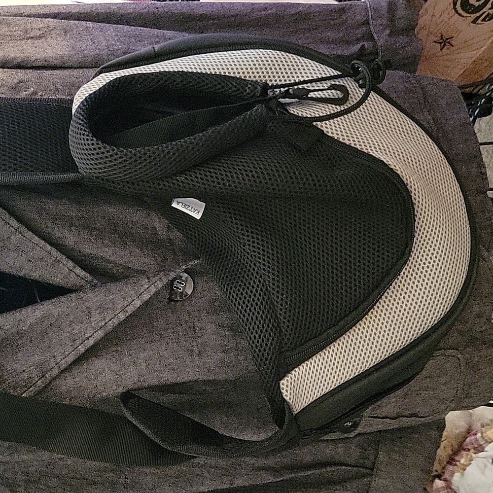 Katzela Pet Carrier - Picture 3 of 8